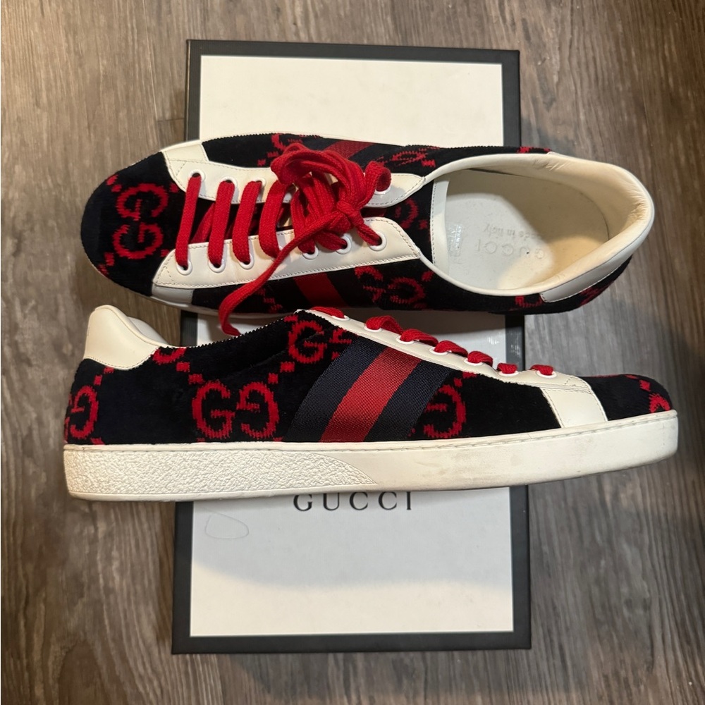 Men Gucci Ace Velvet Sneakers size 10.5 (Used-Like New)